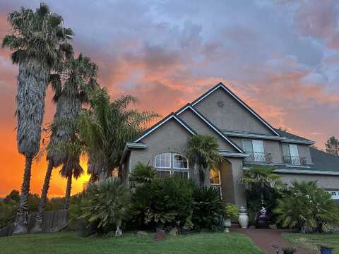 6260 Carmel Drive, Redding, CA 96003