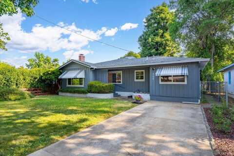 800 Gold Street, Redding, CA 96001