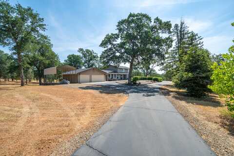 15842 Macleod Drive, Redding, CA 96001