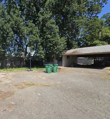3261 Riverside Drive, Anderson, CA 96007