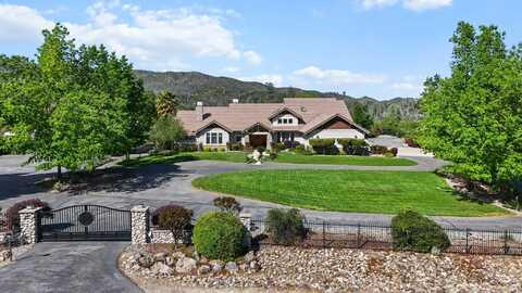 15320 Middletown Park Drive, Redding, CA 96001