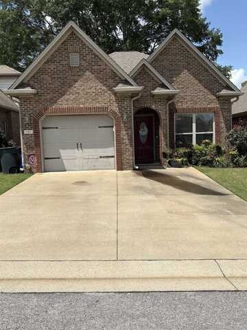 127 Cottage Ln, Florence, AL 35630