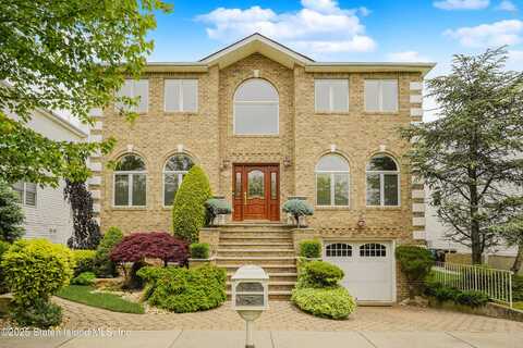 237 Swinnerton Street, Staten Island, NY 10307