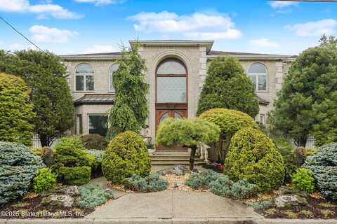 36 Adlers Lane, Staten Island, NY 10307