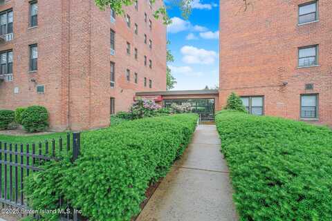 100 Colfax Avenue, Staten Island, NY 10305