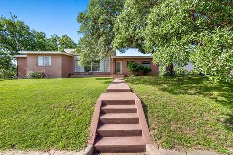 207 Walnut St, Fredericksburg, TX 78624