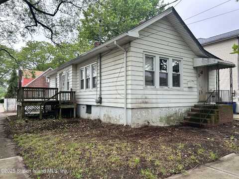 116 Bidwell Avenue, Staten Island, NY 10314
