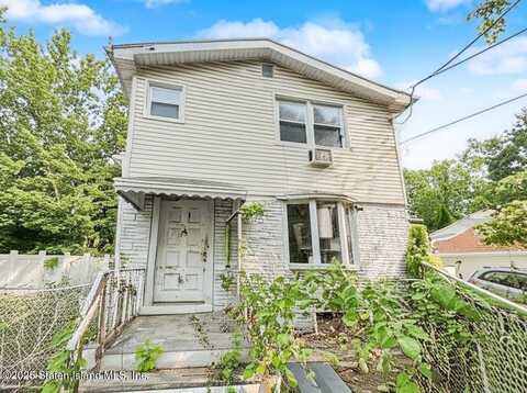 5 School Road, Staten Island, NY 10305