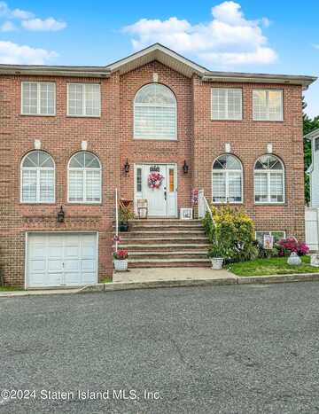 24 Sapphire Court, Staten Island, NY 10307