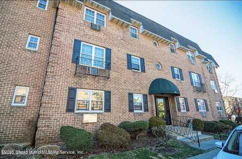 390 Maryland Avenue, Staten Island, NY 10305