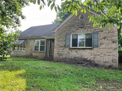 2705 Charlestown Road, New Albany, IN 47150