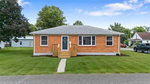 90 Newman Street, Scottsburg, IN 47170