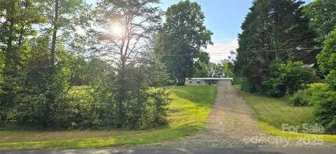 3682 Old Petra Mill Road, Granite Falls, NC 28630