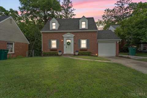 5894 Woodmont Avenue, Cincinnati, OH 45213