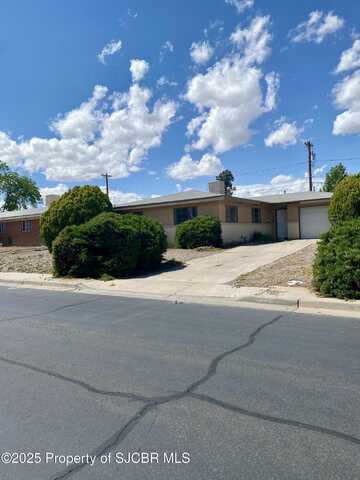 208 W 27TH Street, Farmington, NM 87401