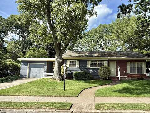 4 Davis Ave, Linwood, NJ 08221