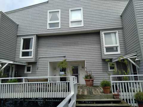 151 N Annapolis Ave, Atlantic City, NJ 08401