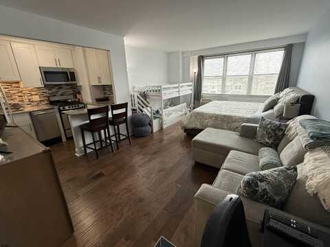 9400 Atlantic Ave, Margate City, NJ 08402