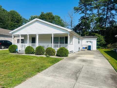 150 Troon Ct, Hamilton, NJ 08330