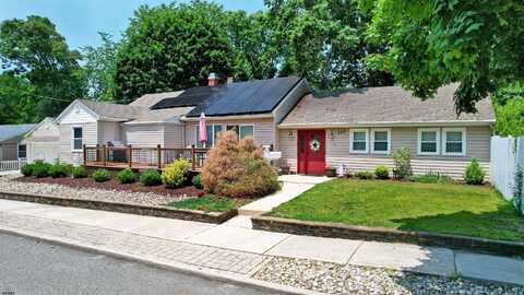 267 W Wyoming Ave, Absecon, NJ 08201