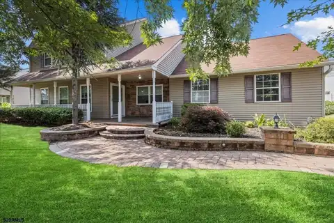 61 Olympia Ln, Sicklerville, NJ 08081