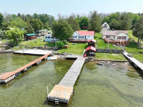 16 Dunn Point Road, Ogdensburg, NY 13669