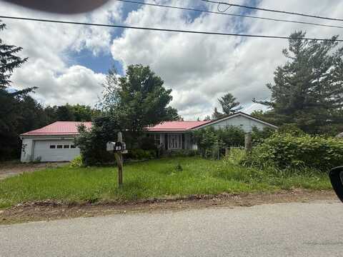 18 Maple St, Norfolk, NY 13667