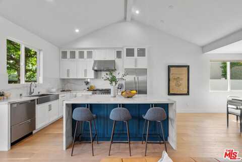 16820 Mccormick St, Encino, CA 91436