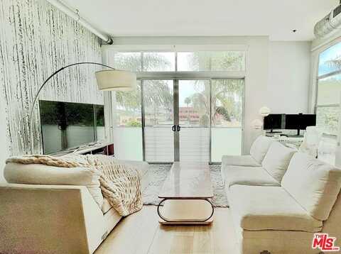 13320 Beach Ave, Marina Del Rey, CA 90292