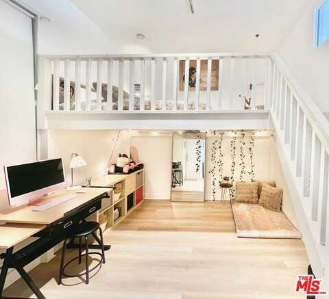 13320 Beach Ave, Marina Del Rey, CA 90292