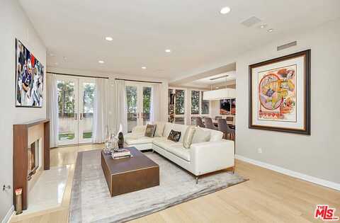 121 N Almont Dr, Beverly Hills, CA 90211