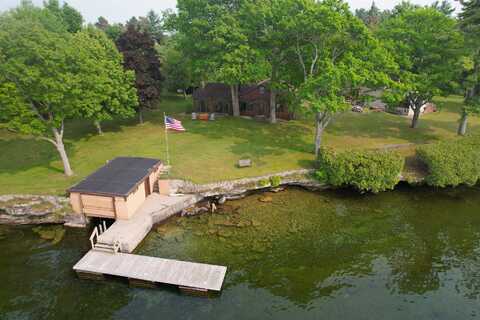 304 Chapman Point Drive/Prvt, Morristown, NY 13664