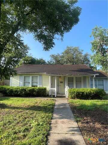 1505 E Park Avenue, Victoria, TX 77901