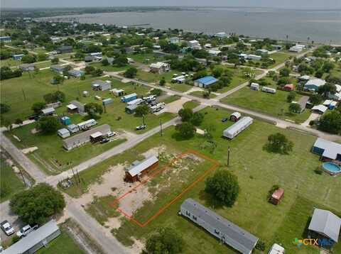 1103 W Houston Ave, Seadrift, TX 77983