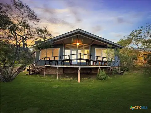 1118 Westside Circle, Canyon Lake, TX 78133