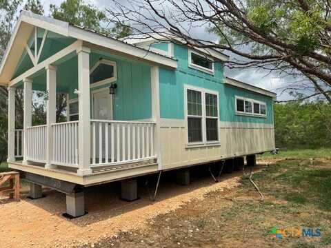 115 Hollow Pass Ln., Seguin, TX 78155
