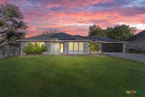 8 W Aztec Lane, Belton, TX 76513