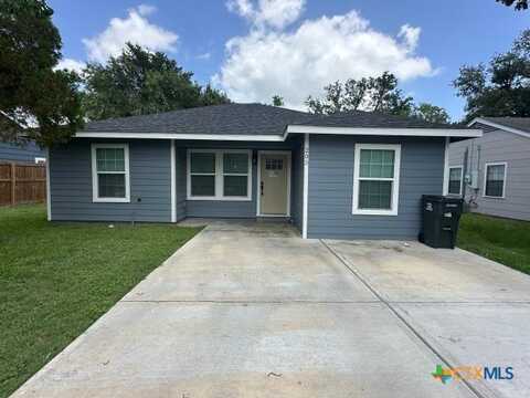 203 Sandra Street, Edna, TX 77957