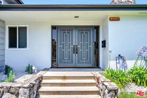 5137 Reynier Ave, Los Angeles, CA 90056
