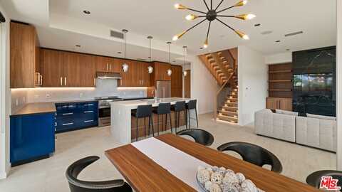 212 Bay St, Santa Monica, CA 90405