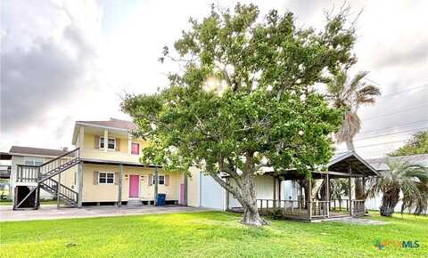 1306 W Madison Avenue, Port o Connor, TX 77982