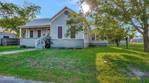 204 S Valley Street, Cuero, TX 77954