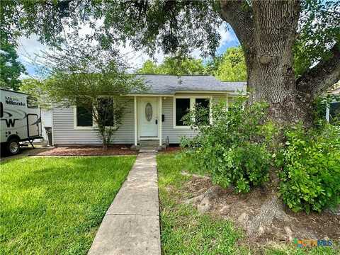 1405 E Virginia Avenue, Victoria, TX 77901