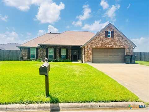 808 Bluebonnet Avenue, Edna, TX 77957