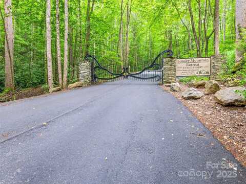 13 Galega Trail, Maggie Valley, NC 28751