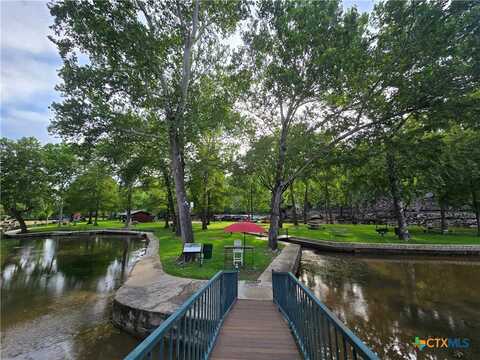1070 Hayselton Avenue, New Braunfels, TX 78130