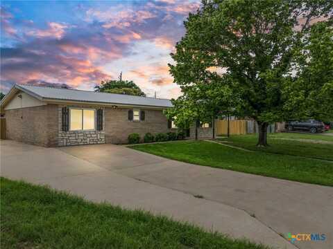 607 Nancy Ann Street, Hamilton, TX 76531