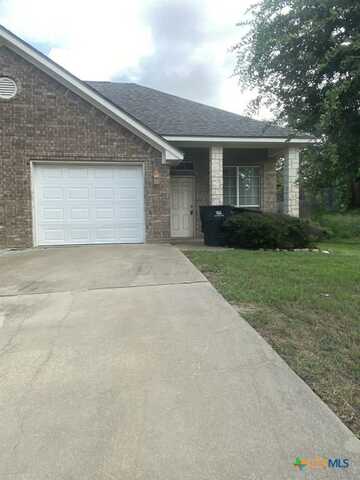 816 Twin Oaks Drive, Temple, TX 76504