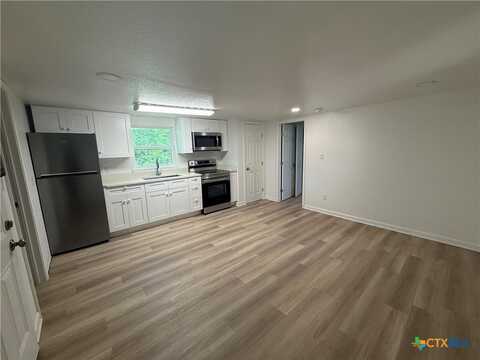 1007 Hackberry Street, San Marcos, TX 78666