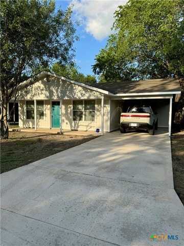 1037 N Guadalupe Street, Seguin, TX 78155